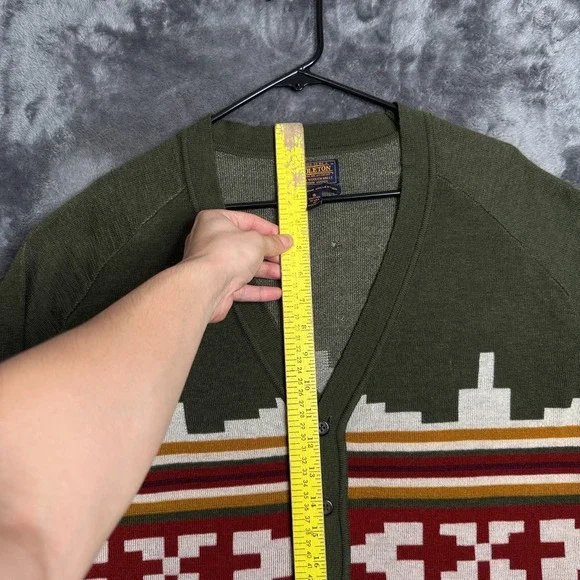 Pendleton Womens Cardigan Green Aztec Merino Wool V-Neck Size Small Western - Picture 5 of 10